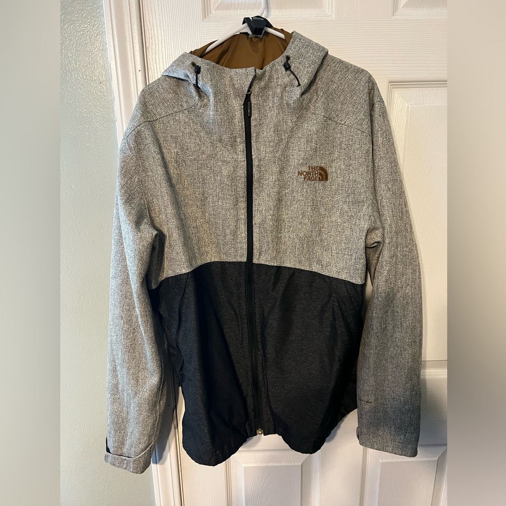 Men’s Large North Face DryVent Waterproof Jacket. New without Tags.